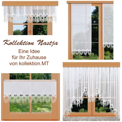 Vier holzgerahmte Fenster mit unterschiedlichen weißen Spitzenvorhängen, die verschiedene dekorative Designs zeigen. Ein Text auf Deutsch wirbt für die "Kolletion Nastja" als Wohnidee von kollektion.MT. Vor den Fenstern ist einer grüner Garten zu sehen.