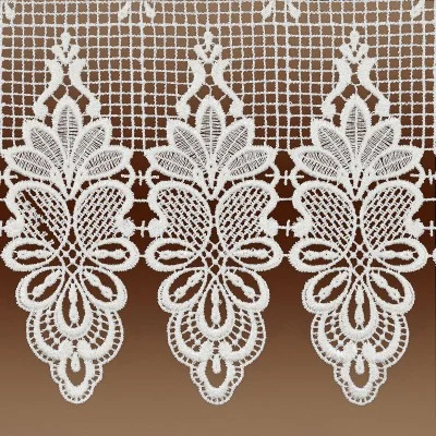 Luftspitzengardine Farisa Echte Plauener Spitze Detailansicht Unterkante