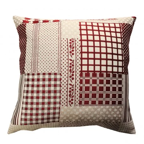 Kissenhülle Patchwork-Optik 40 x 40 cm rot-beige - Darstellung mit Füllung