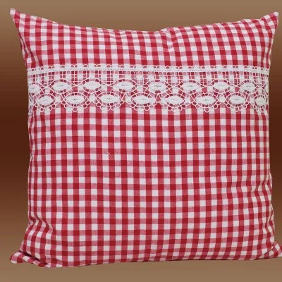 Kissenhülle Helena mit Spitze rot-weiß kariert 50 x 50