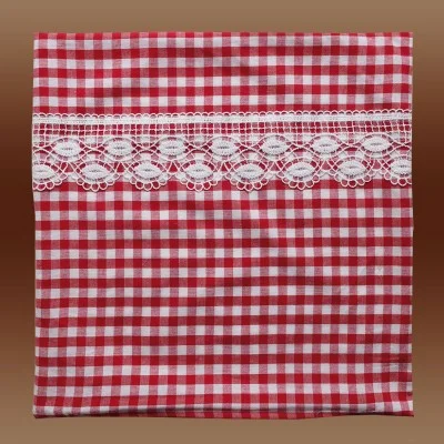 Kissenhülle Helena mit Spitze rot-weiß kariert 50 x 50
