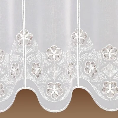 Scheibenhänger Blüten in Braun-Beige - braune Blumen auf weißem Batist